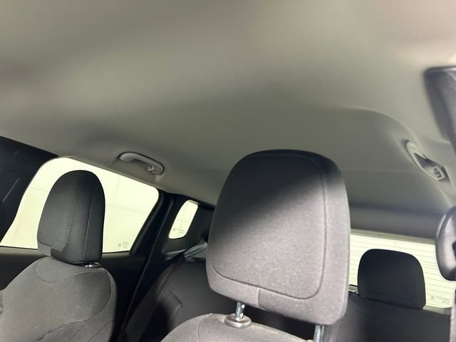 Used 2021 Jeep Renegade Latitude image 13