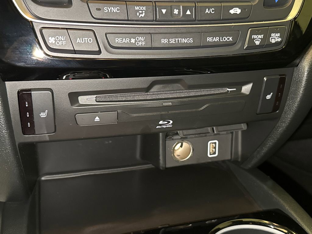 Certified 2022 Honda Pilot Touring image 28