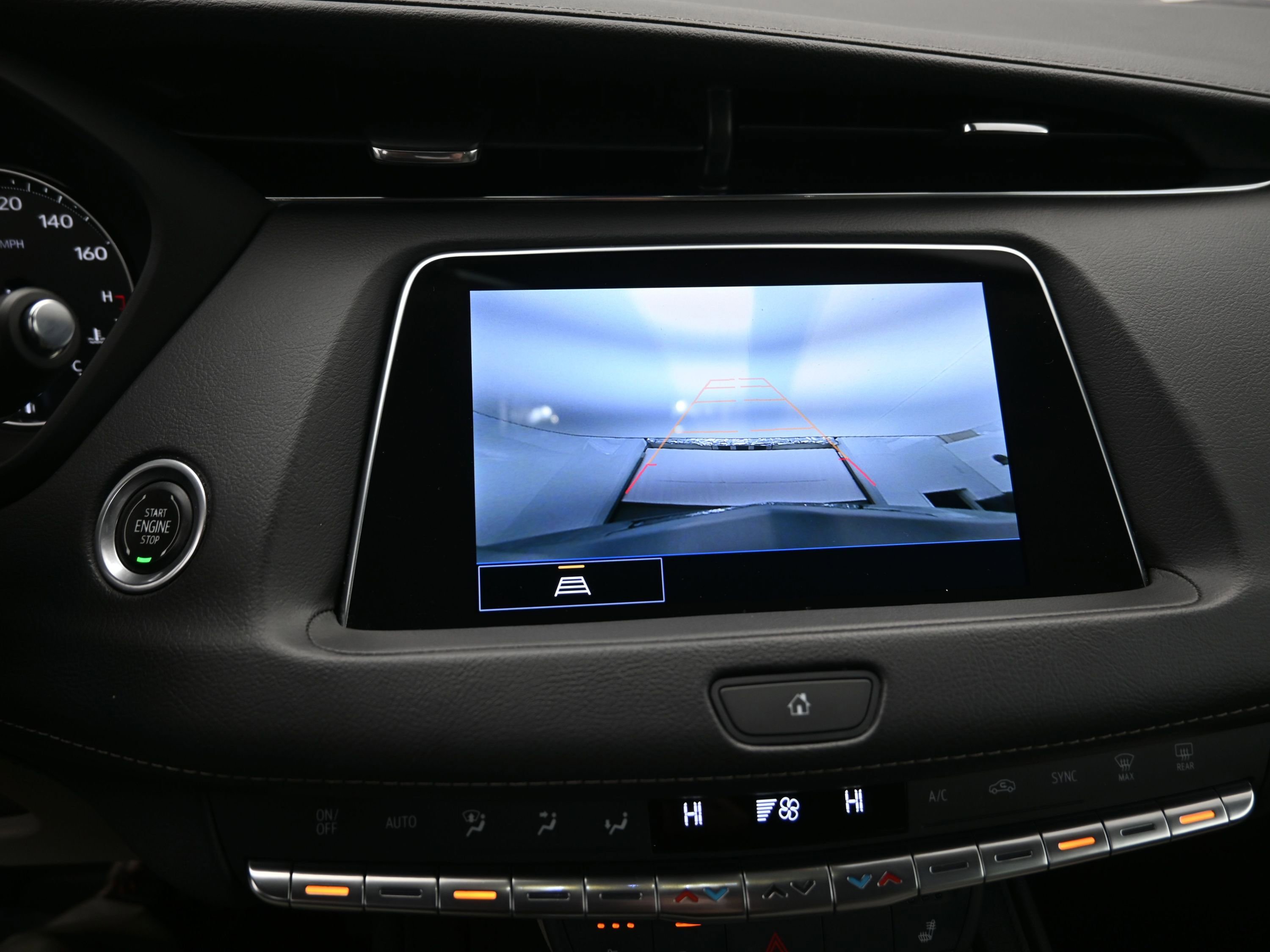 Used 2023 Cadillac XT4 Luxury w/ Cold Weather Package image 19