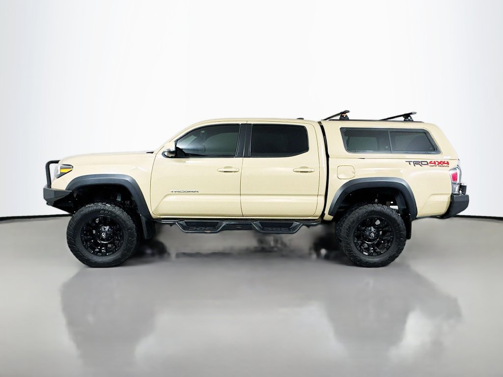 Used 2020 Toyota Tacoma TRD Off-Road w/ Technology Package AWD/4WD image 9