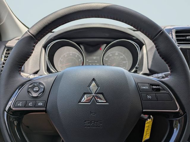 Used 2025 Mitsubishi Outlander Sport LE AWD/4WD image 28