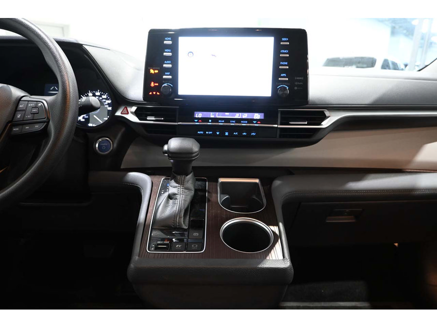 Used 2022 Toyota Sienna LE AWD/4WD image 23