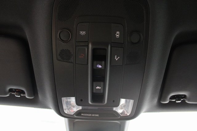 Used 2024 Audi Q3 2.0T Premium image 34