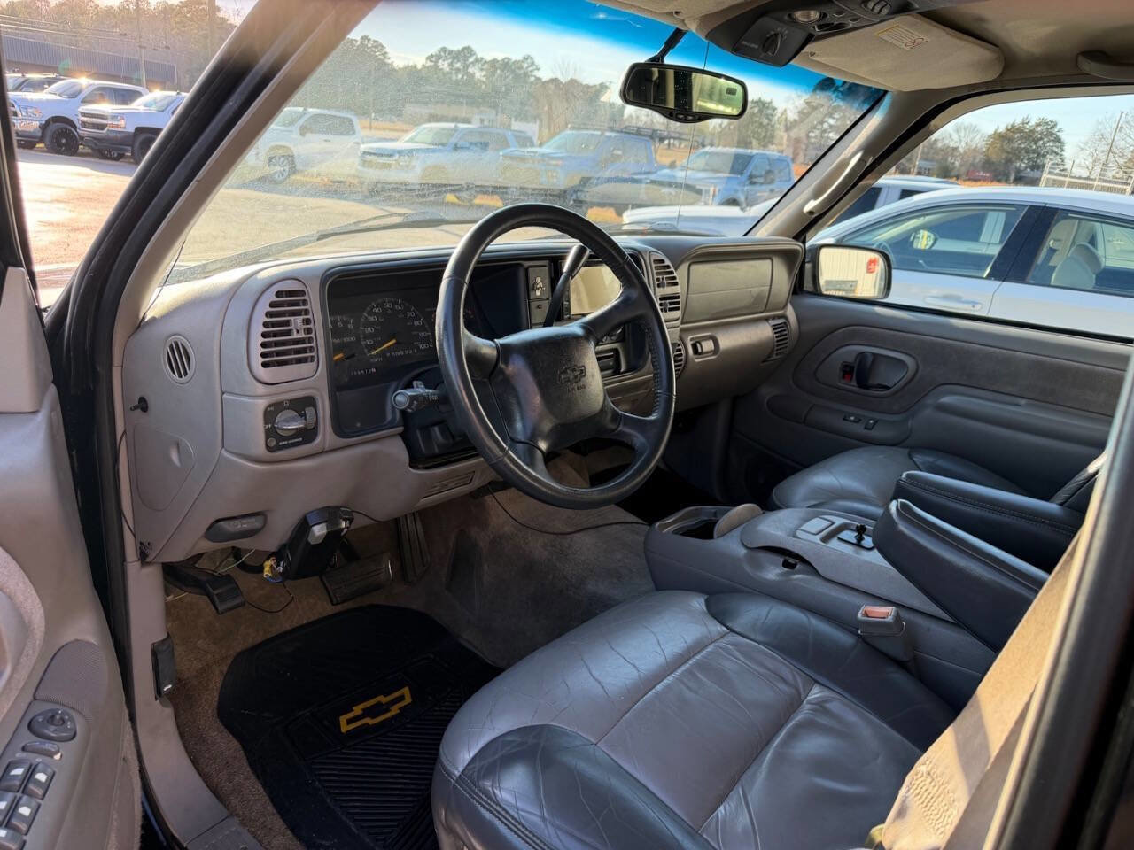 Used 2000 Chevrolet Tahoe Limited w/ Comfort & Security Pkg image 7