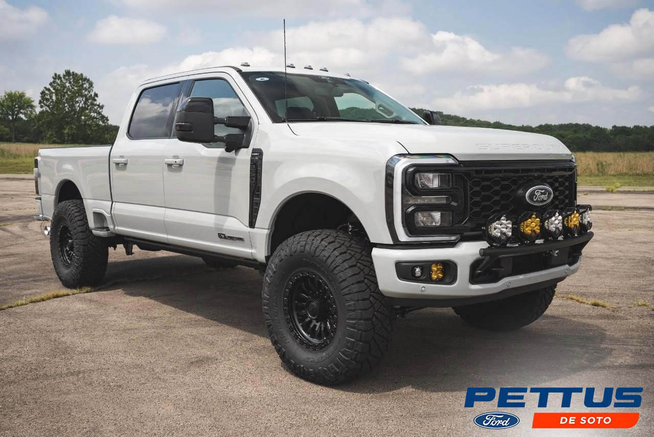 New 2025 Ford F250 Lariat w/ Lariat Ultimate Package
