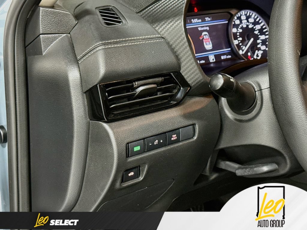 Used 2025 Nissan Sentra SV FWD image 13