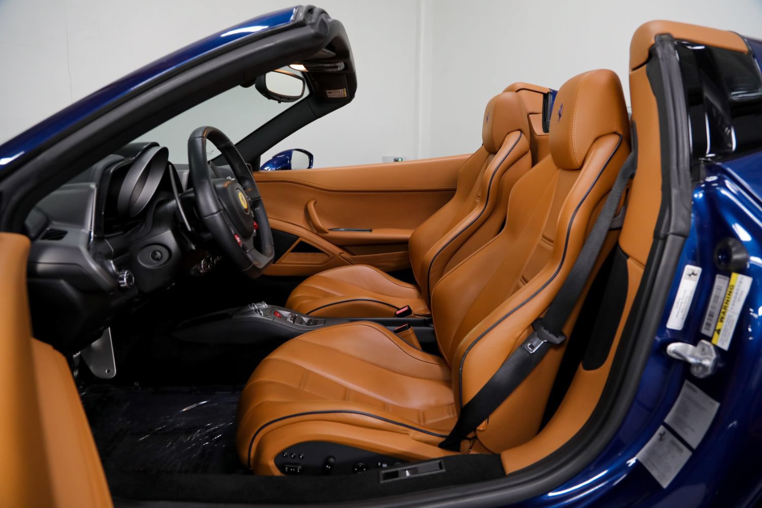 Used 2015 Ferrari 458 Spider RWD image 45
