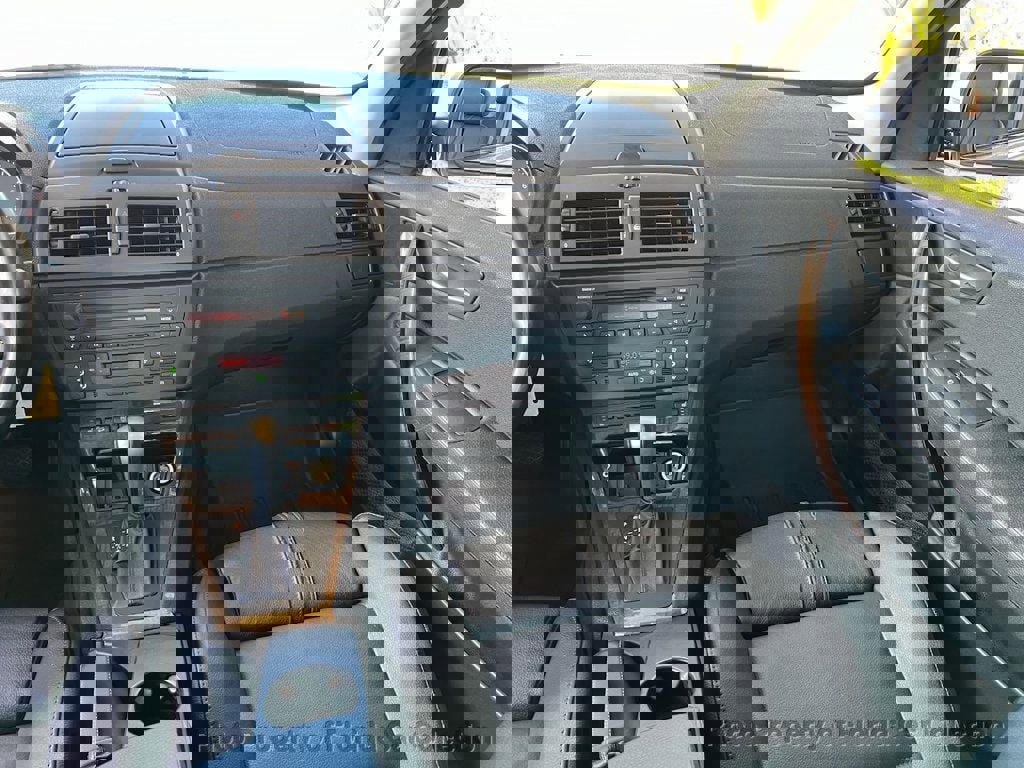 Used 2006 BMW X3 3.0i image 13