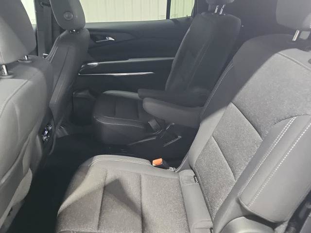 Used 2025 Chevrolet Traverse LT FWD image 30