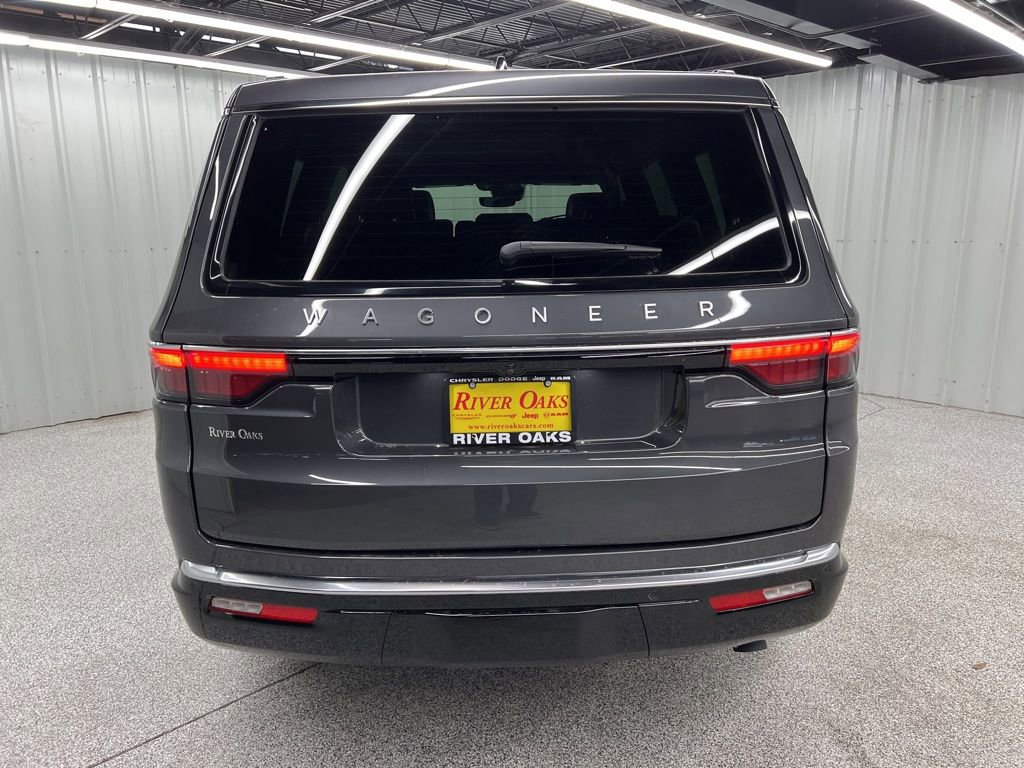 Used 2025 Jeep Wagoneer 4WD w/ Convenience Group I image 5