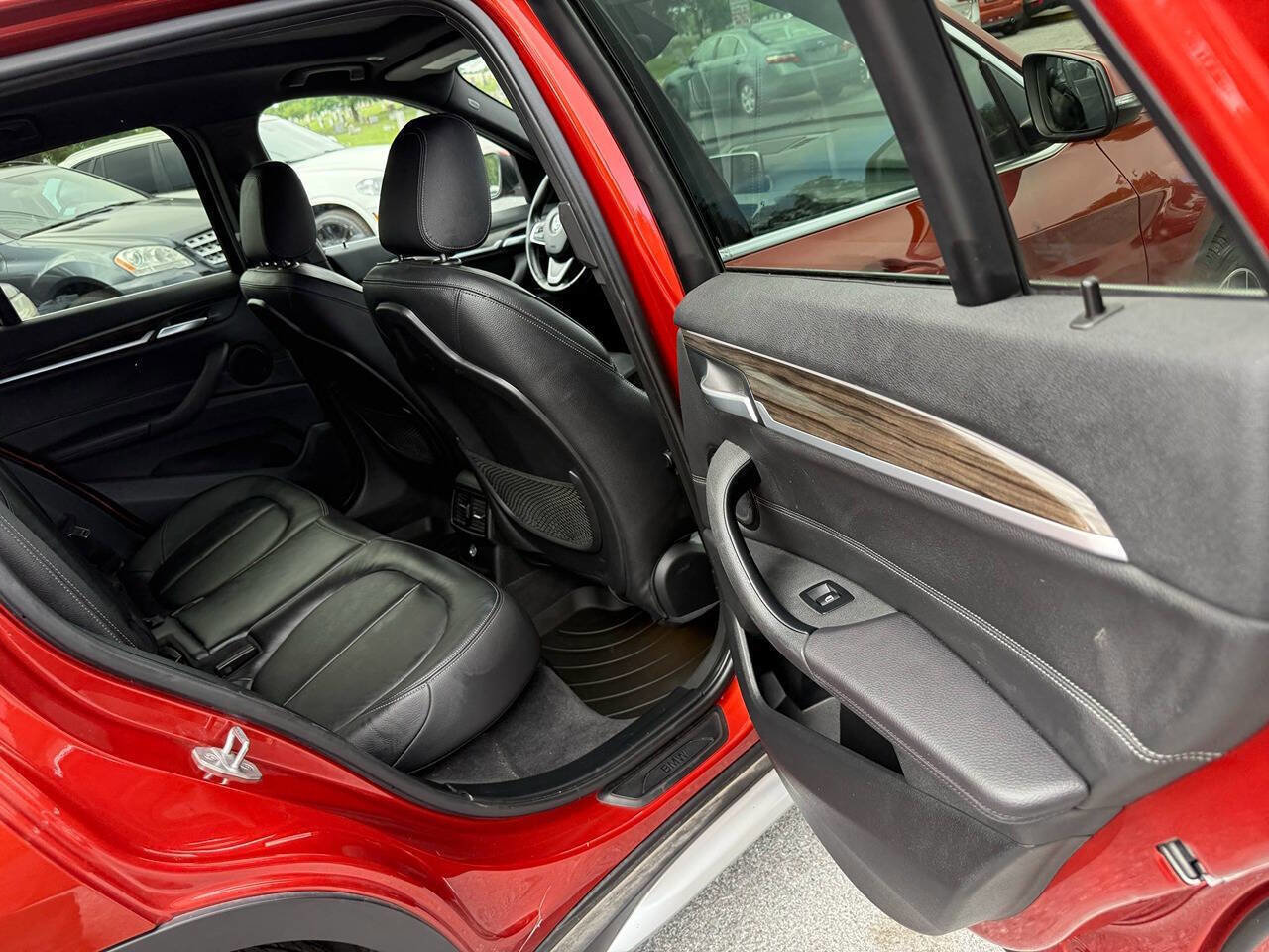 Used 2018 BMW X1 xDrive28i image 12