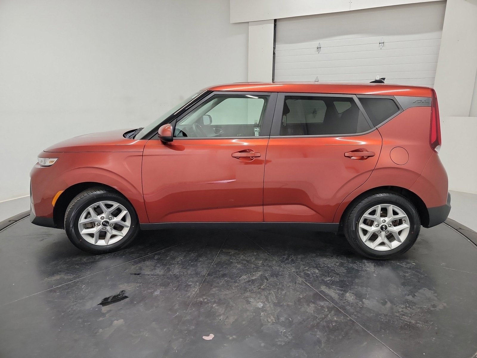 Used 2020 Kia Soul S FWD image 4