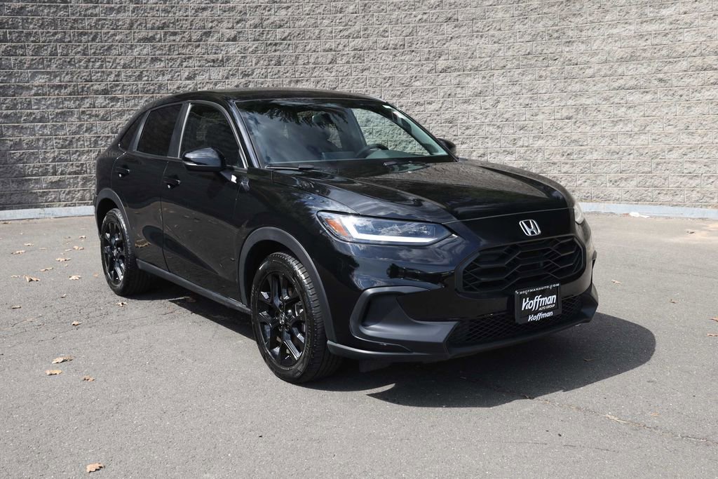 Used 2025 Honda HR-V Sport image 2