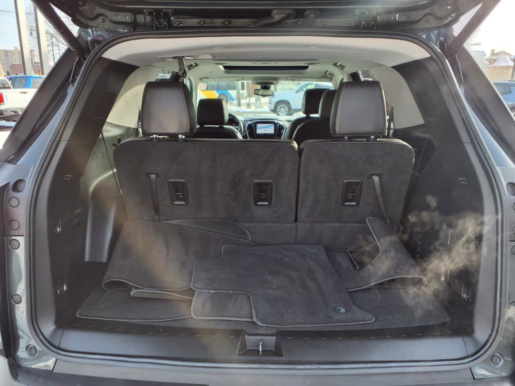 Used 2021 Chevrolet Traverse LT w/ LT Premium Package image 22