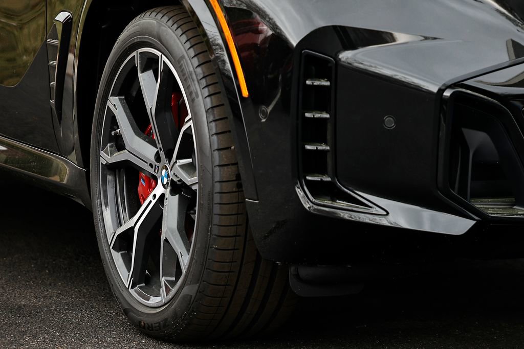 New 2026 BMW X5 xDrive50e w/ M Sport Package image 3