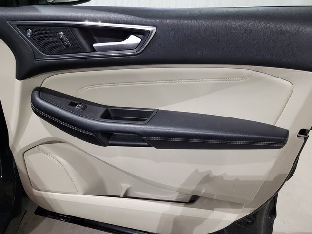 Used 2021 Ford Edge Titanium image 62