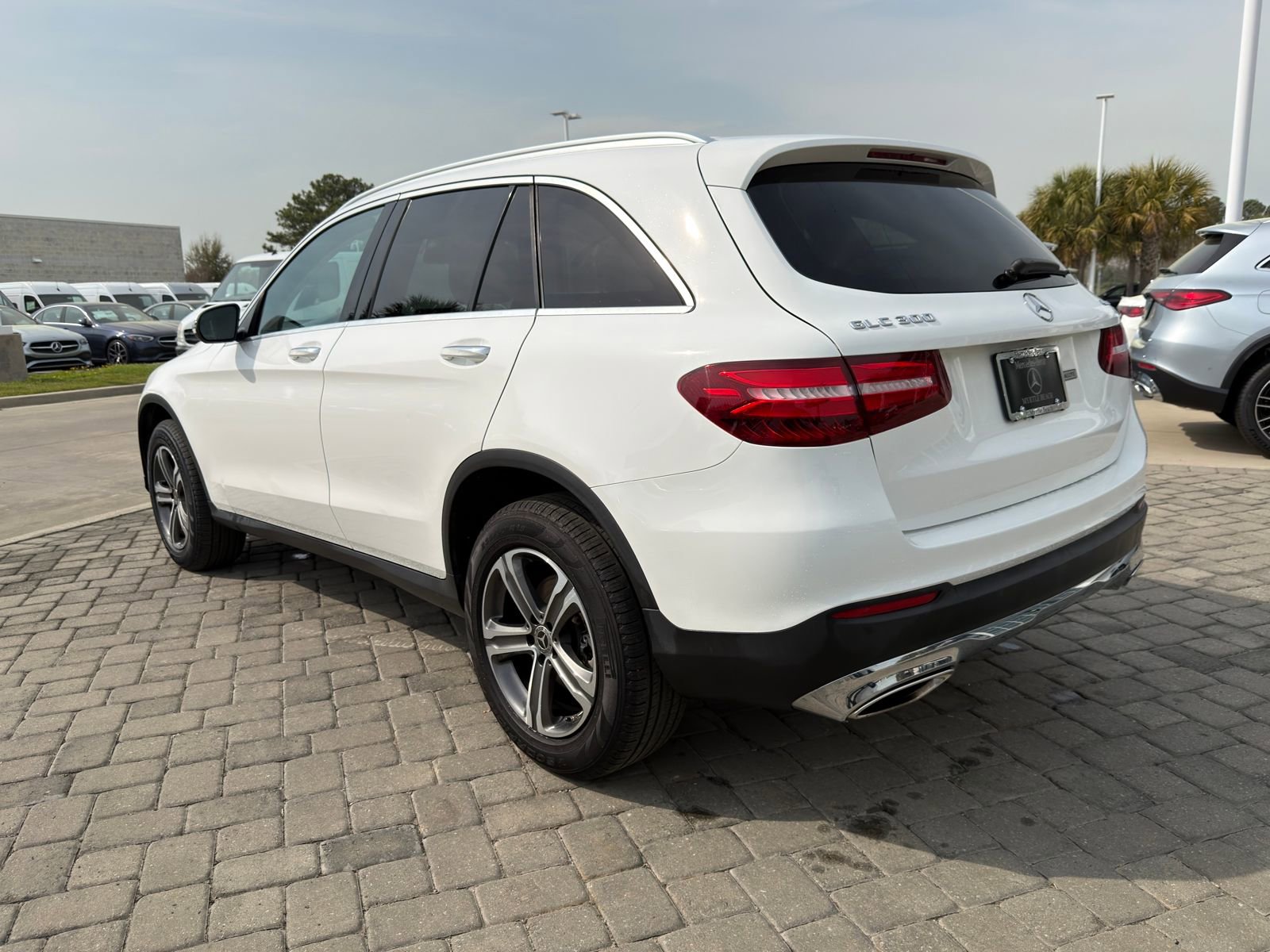Used 2019 Mercedes-Benz GLC 300 4MATIC image 10