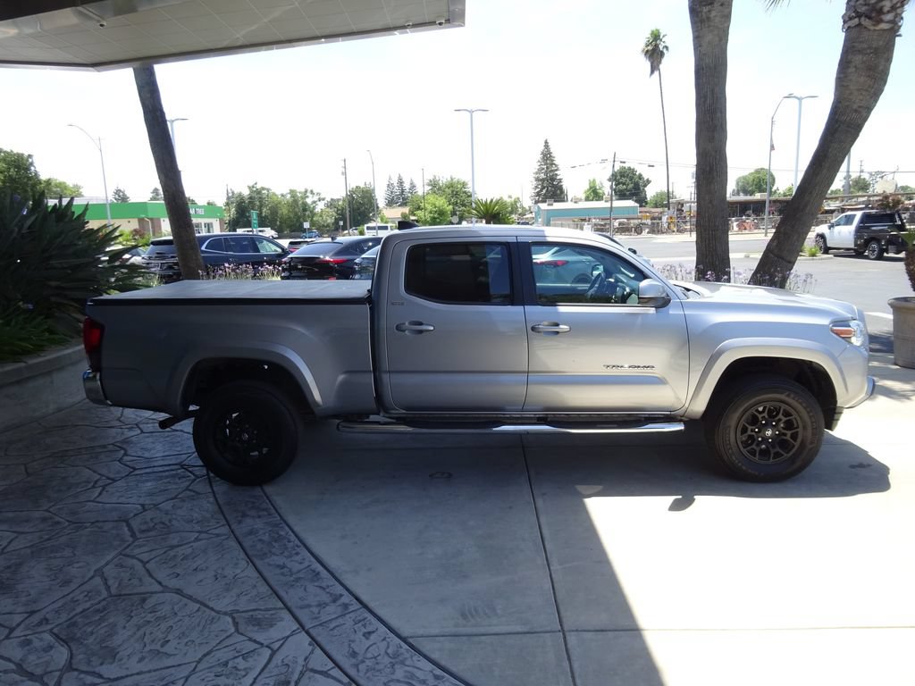 Used 2021 Toyota Tacoma SR5 RWD image 11