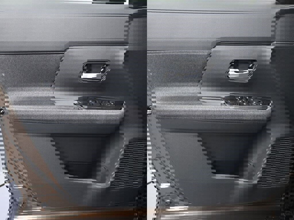 New 2026 Nissan Kicks SV image 10