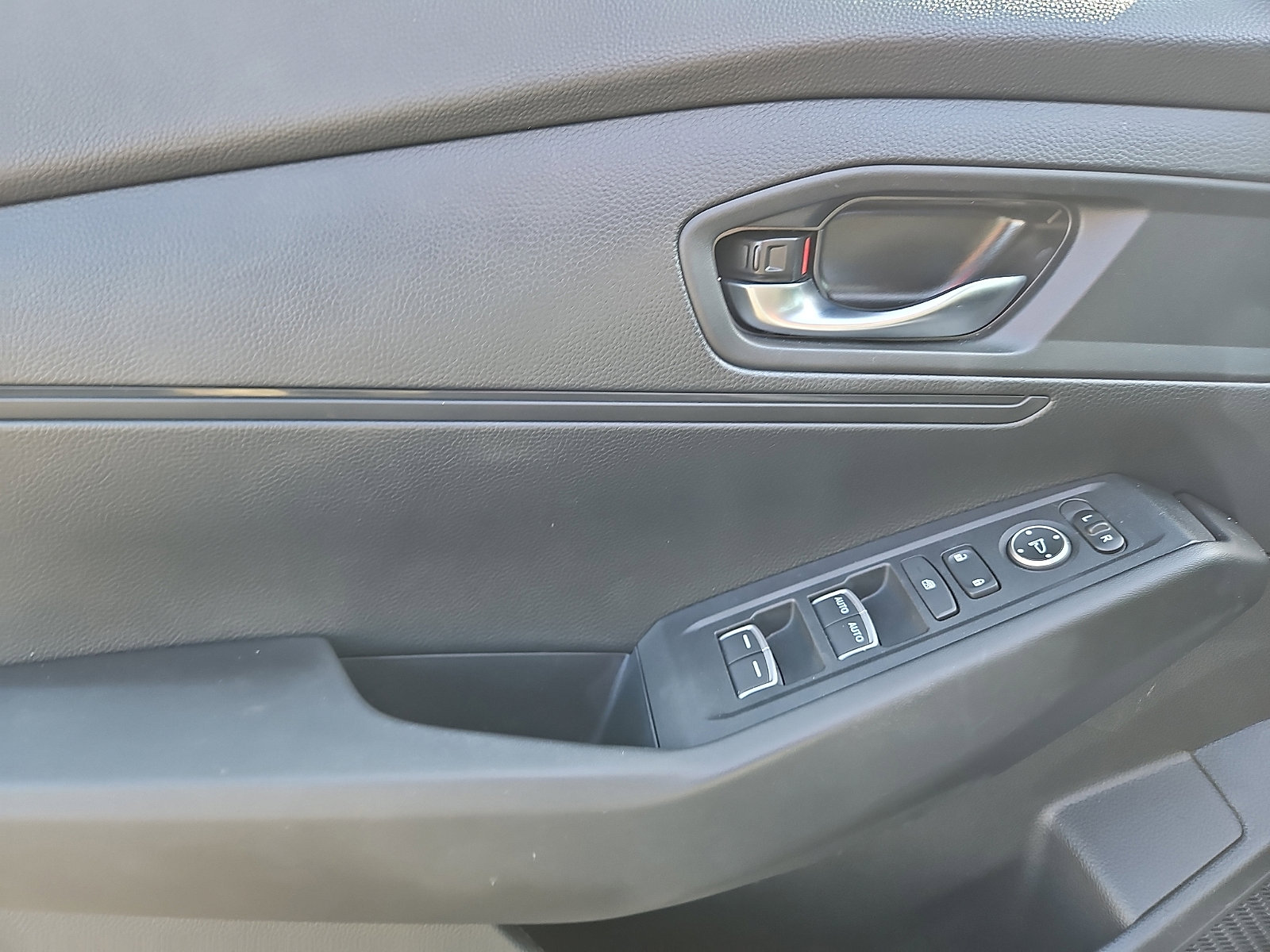 Used 2023 Honda Accord LX image 12