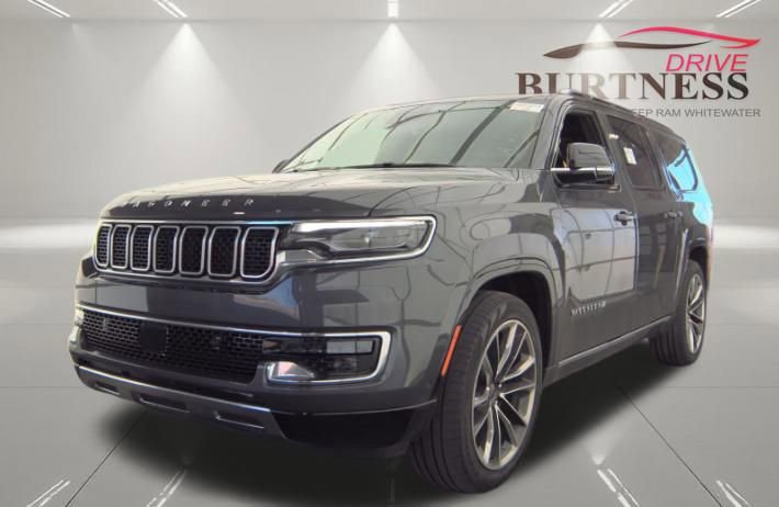 Used 2024 Jeep Wagoneer L Series III w/ Premium Group I AWD/4WD image 3