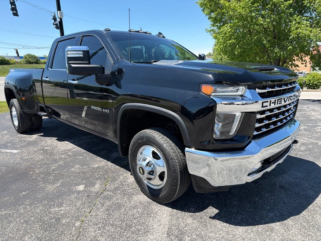 Used 2022 Chevrolet Silverado 3500 LTZ w/ LTZ Convenience Package AWD/4WD image 2