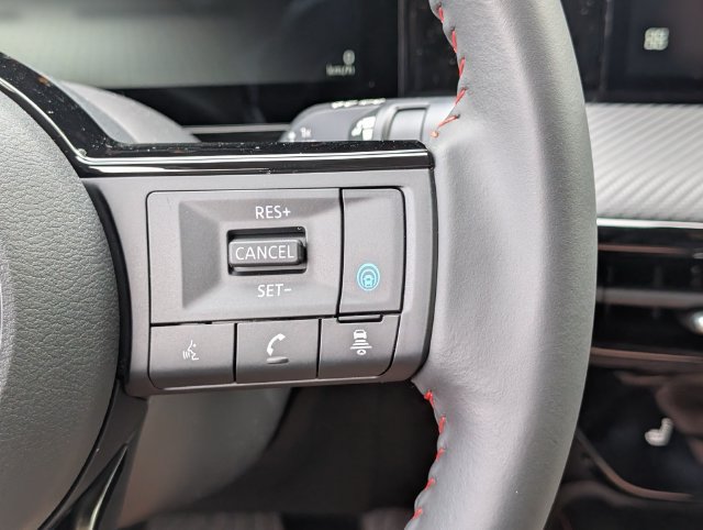 New 2026 Nissan Kicks SR w/ Cold Weather Package AWD/4WD image 19