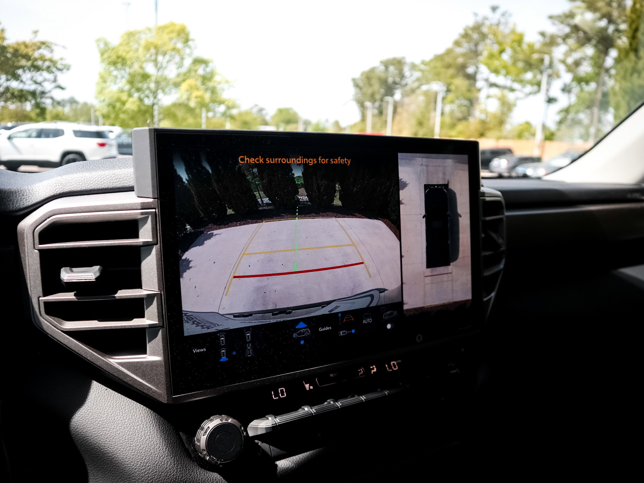 Used 2024 Toyota Sequoia SR5 w/ SR5 Premium Package AWD/4WD image 25