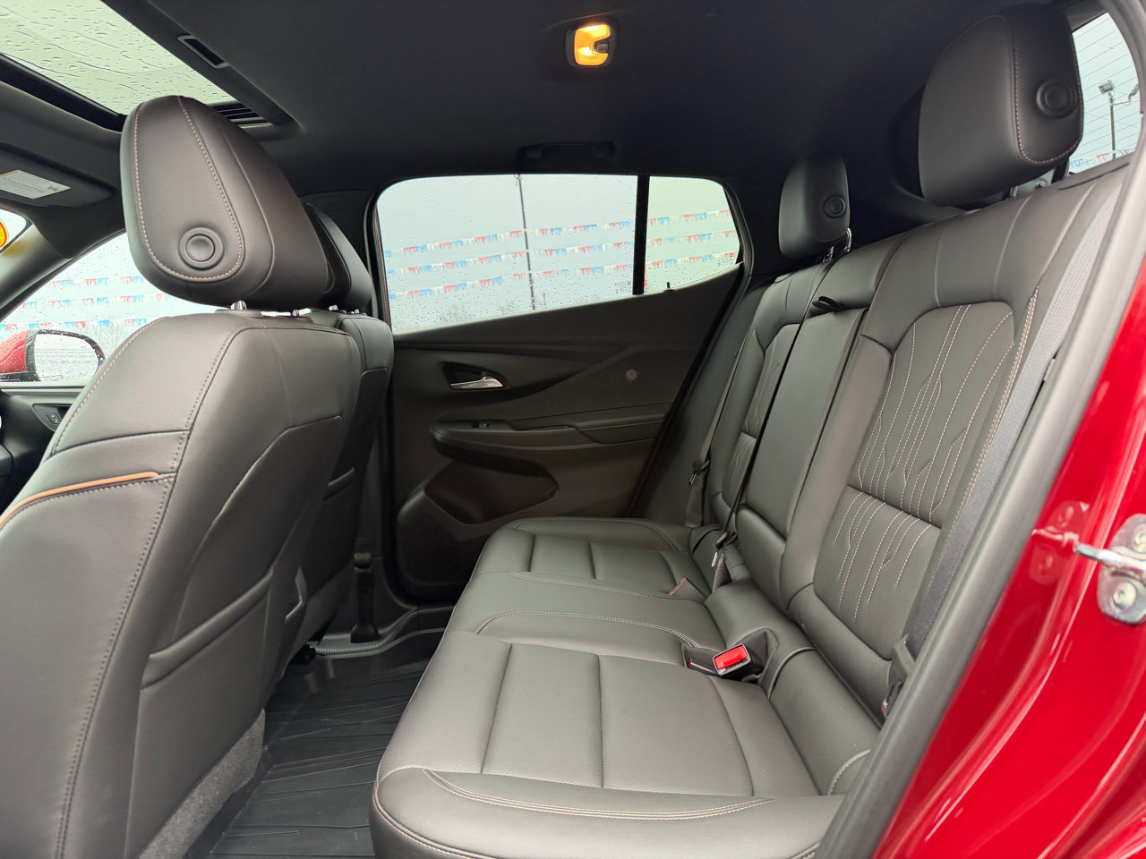 Used 2025 Buick Envista Avenir image 17