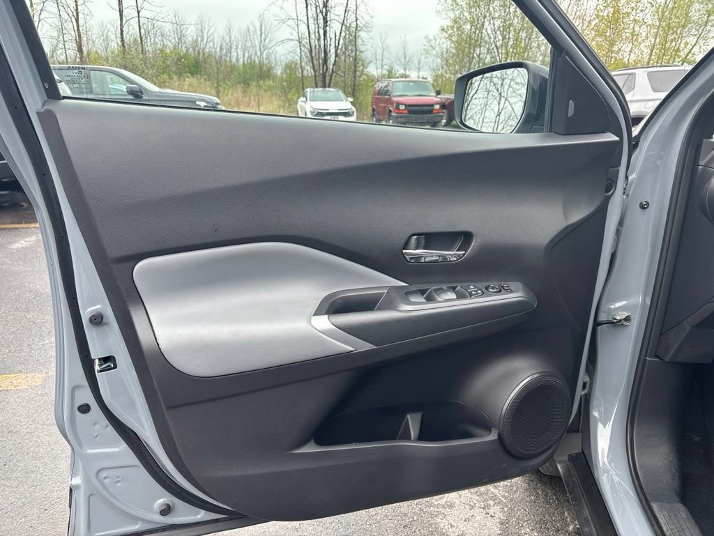 Used 2024 Nissan Kicks SR w/ SR Premium Package FWD image 10