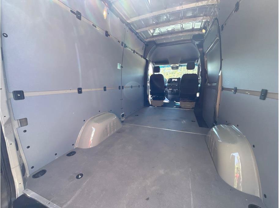Used 2023 Mercedes-Benz Sprinter 2500 144 Cargo image 19