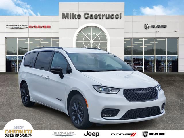 New 2025 Chrysler Pacifica Select w/ Fav Edition Package