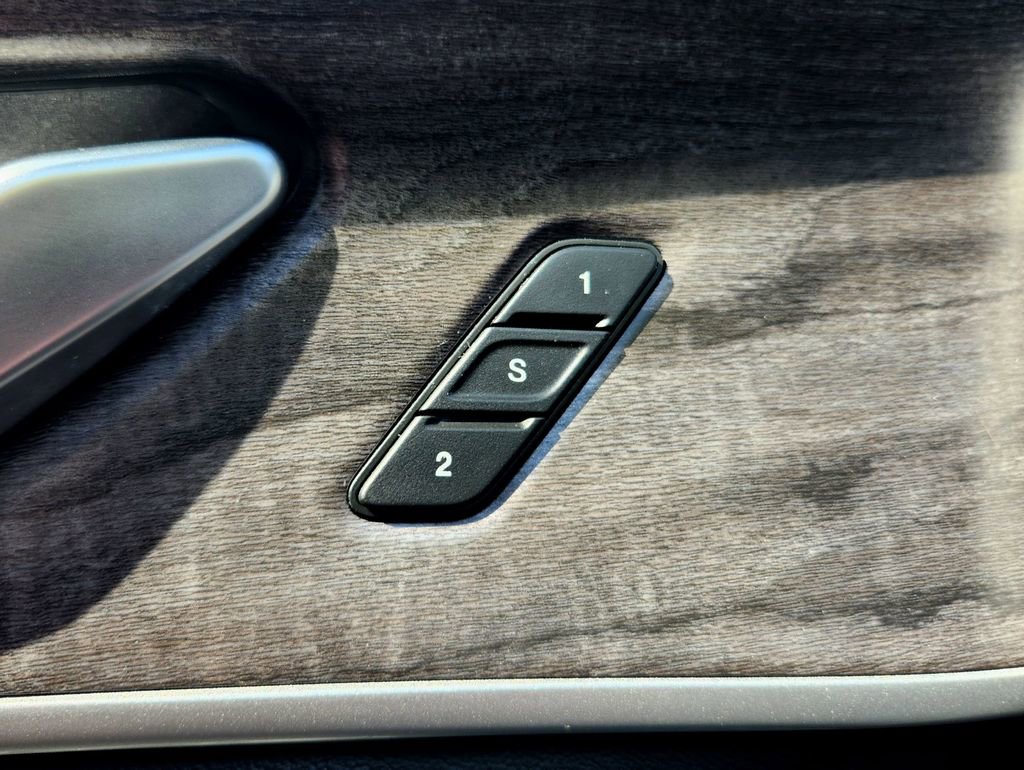 Used 2022 Jeep Grand Cherokee Limited 4xe image 13