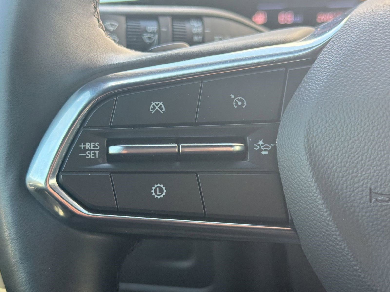 Used 2025 Chevrolet Tahoe Z71 w/ Comfort Package image 16