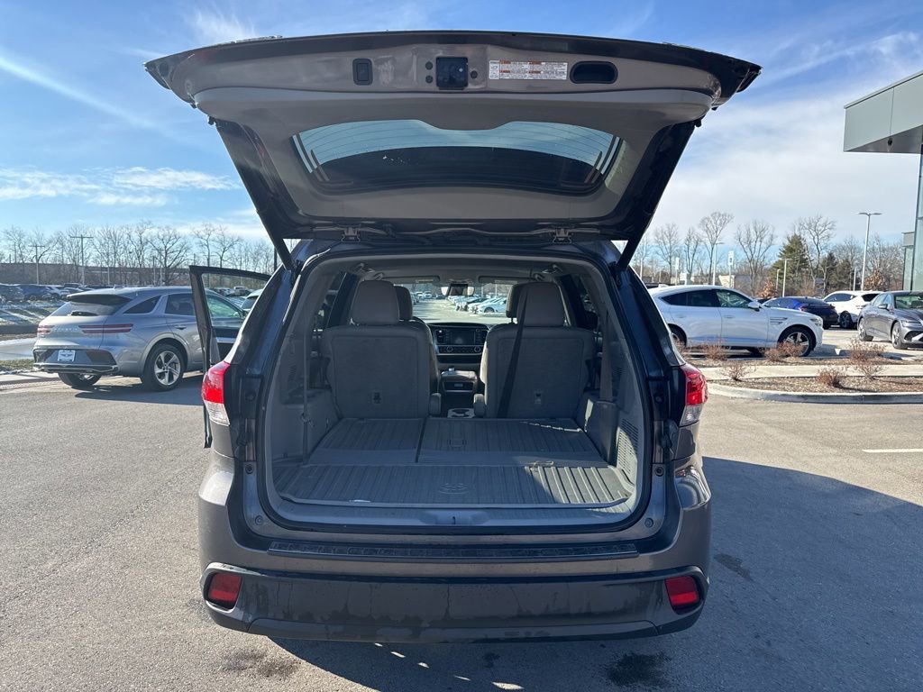 Used 2017 Toyota Highlander XLE image 21