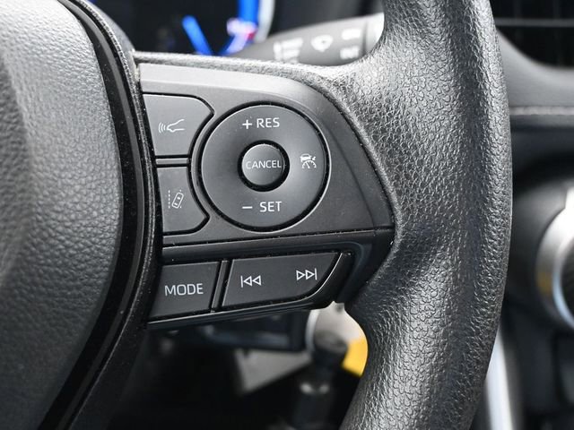 Used 2024 Toyota RAV4 LE AWD/4WD image 30