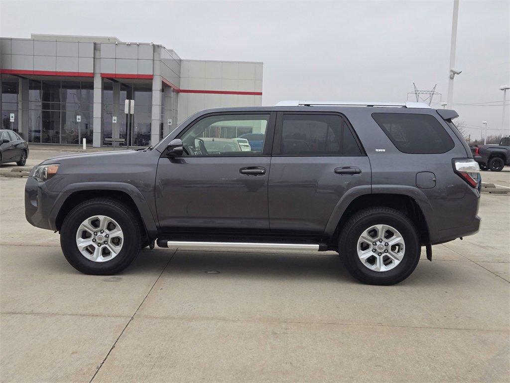 Used 2014 Toyota 4Runner SR5 Premium image 4