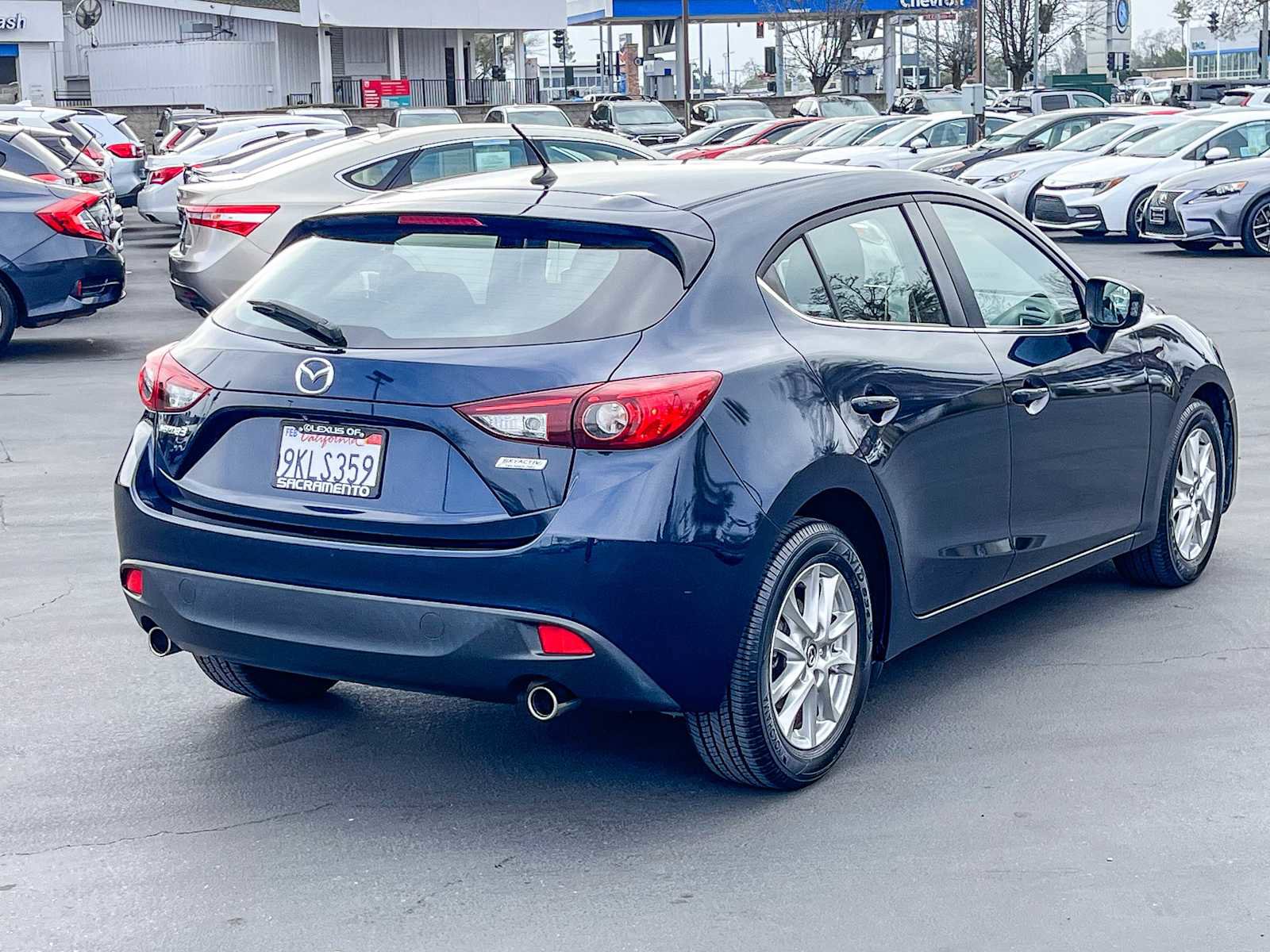 Used 2016 MAZDA MAZDA3 i Touring image 4