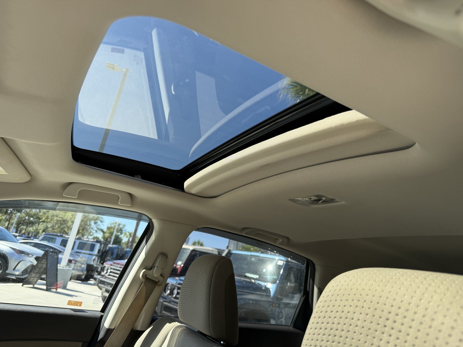 Used 2014 Honda CR-V EX image 31