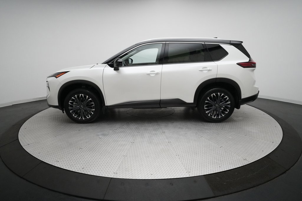 Used 2025 Nissan Rogue SL w/ Tech Package image 24