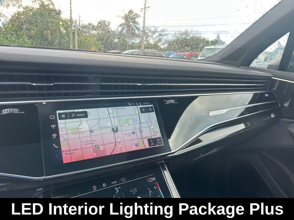 Used 2025 Audi Q7 3.0T Premium Plus image 13