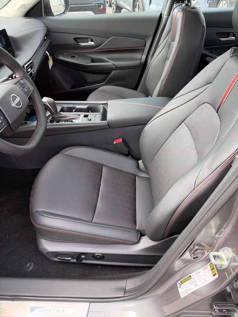 New 2027 Nissan Sentra SR w/ SR Premium Package FWD image 9
