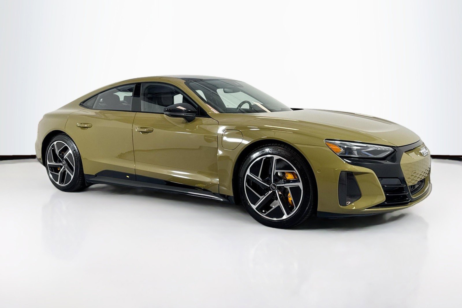 Used 2024 Audi RS e-tron GT image 3