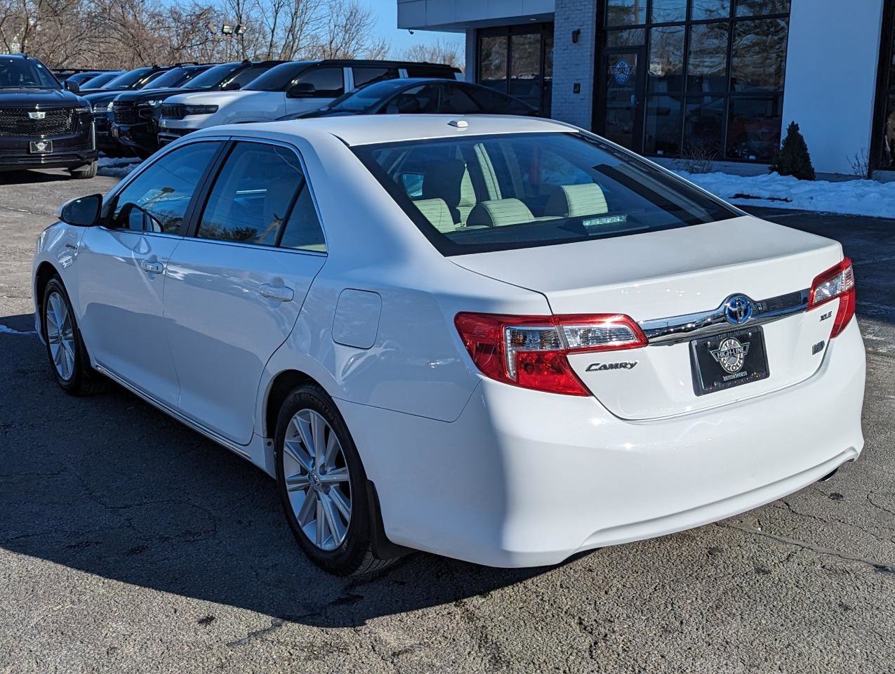 Used 2013 Toyota Camry XLE w/ Leather Pkg image 10