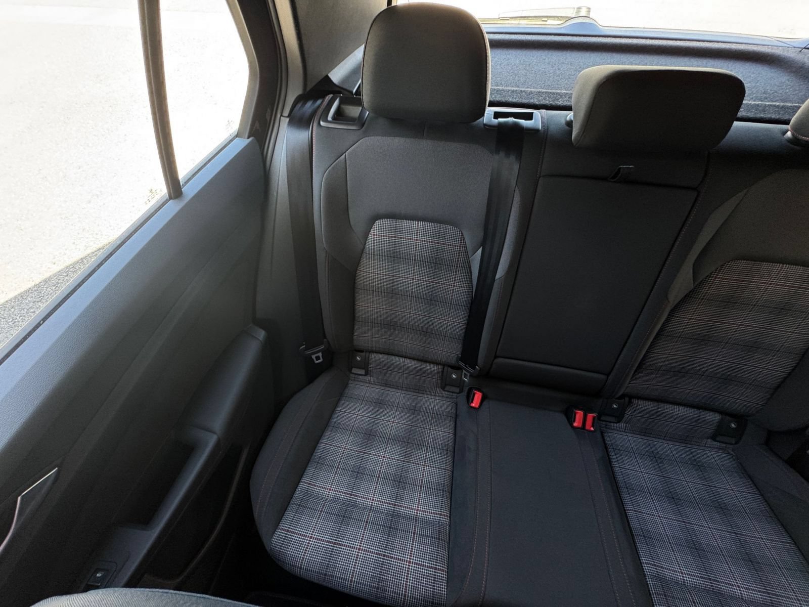 Used 2026 Volkswagen Golf S FWD image 40
