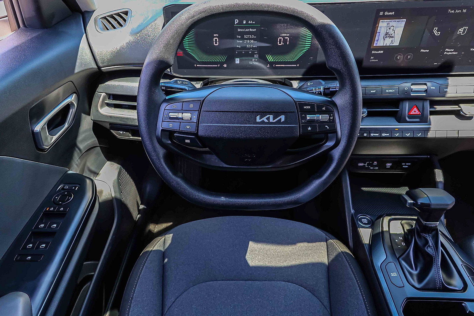 Certified 2025 Kia K4 FWD image 17
