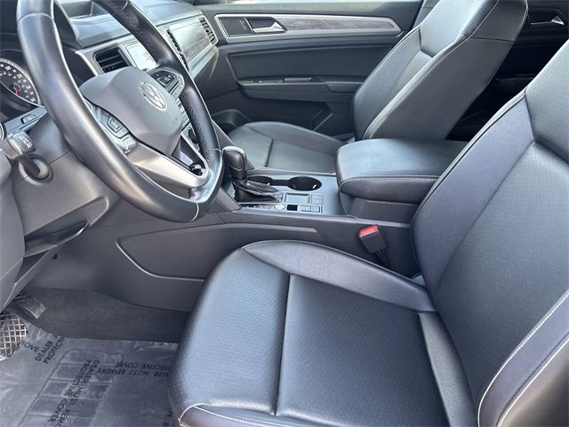 Used 2020 Volkswagen Atlas Cross Sport SE w/ Panoramic Sunroof Package image 18