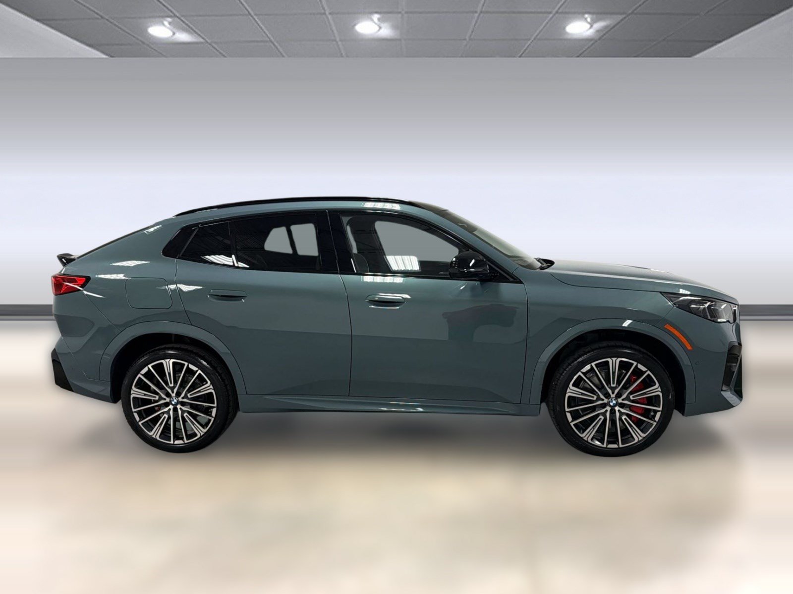 Used 2026 BMW X2 xDrive28i w/ M Sport Package AWD/4WD image 7