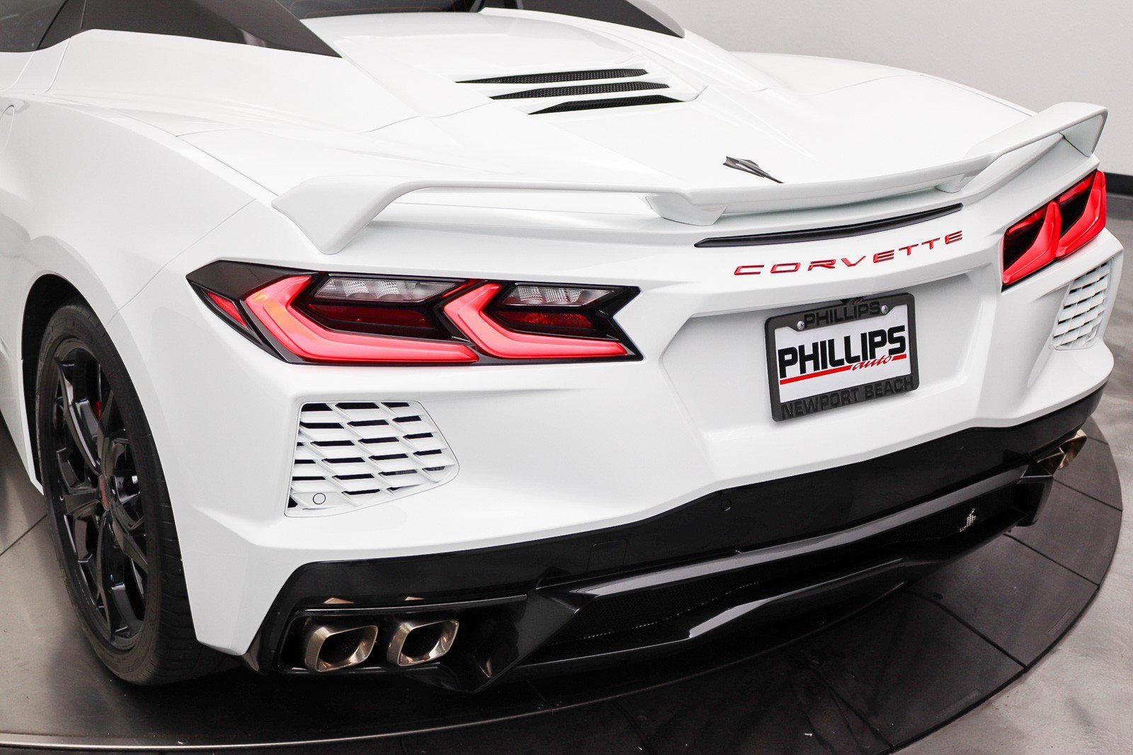 Used 2021 Chevrolet Corvette Stingray Premium Conv w/ Z51 Performance Package RWD image 16
