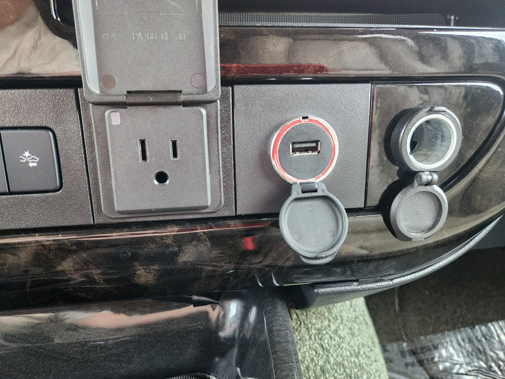 Used 2019 Chevrolet Express 2500 w/ Enhanced Convenience Package RWD image 36
